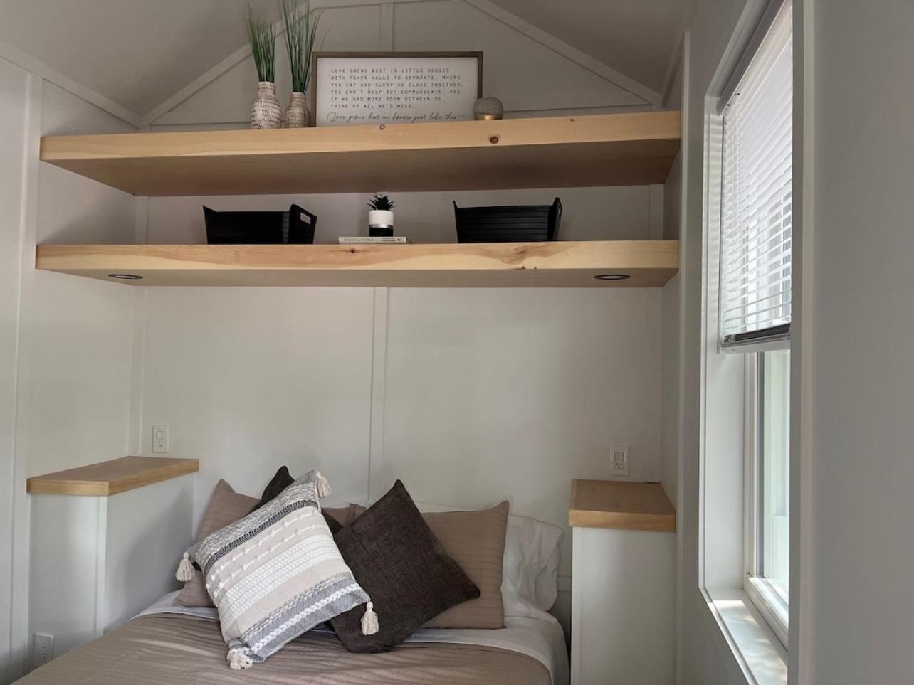 The Tiny Getaway Home エリザベスタウン エクステリア 写真